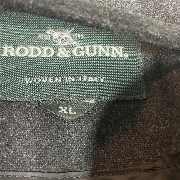 SOLD Rodd & Gunn | Men's Leighton Place Padded Field Coat in Coal Made in Italy - Picture 8 of 9